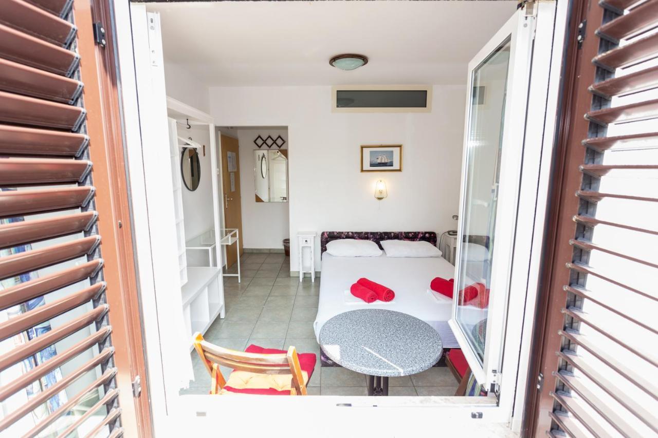 Lussino Accommodation Mali Losinj Exterior photo