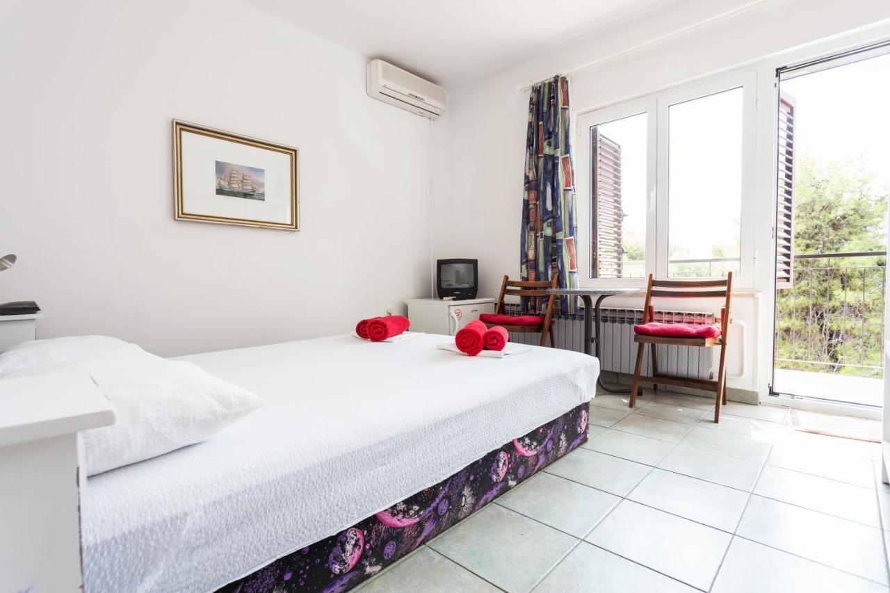 Lussino Accommodation Mali Losinj Exterior photo