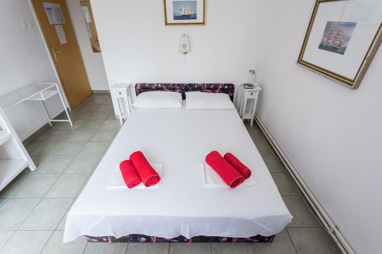 Lussino Accommodation Mali Losinj Exterior photo